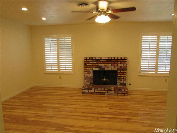 5th image of 1630 Olivewood Ave