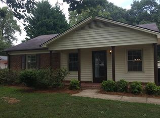 2623 Hillway Dr, Greensboro, NC 27407