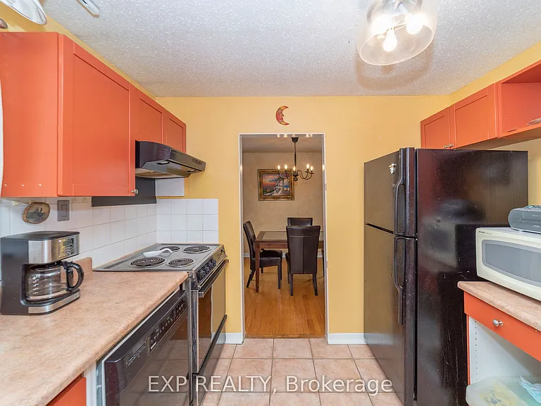 21 Southview Cres — Photo 10