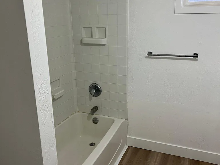 140 N 18th Ave #B — Photo 12