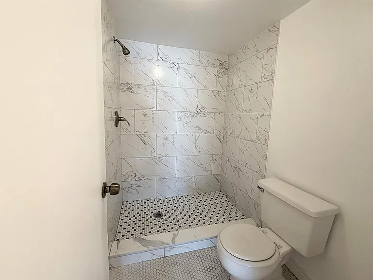 9977 Westview Dr #111 — Photo 21