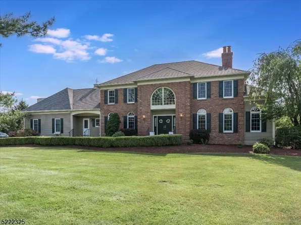 4 Ryan Ct, Chester Twp., NJ 07930