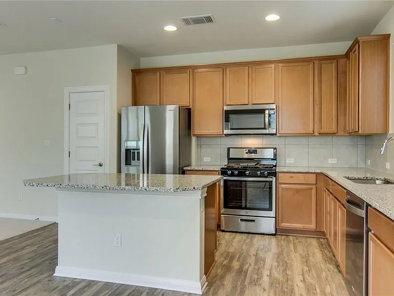 15912 Windroot St — Photo 13