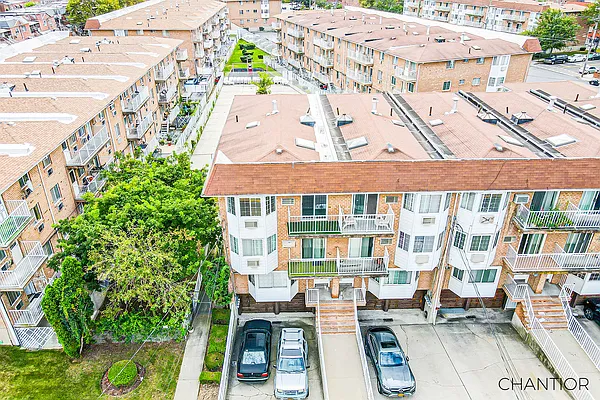 Sold by Chantior Real Estate LLC | media 6