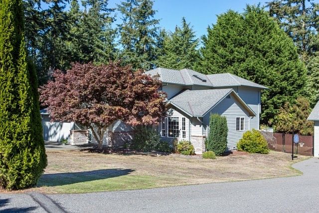 1st image of 2111 Fairway Ln