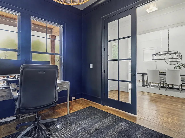 2852 Dorchester Pl — Photo 20