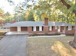 116 Pine Forest Dr, Lawrenceville, GA