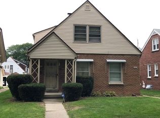 4696 W Scranton Pl, Milwaukee, WI 53216