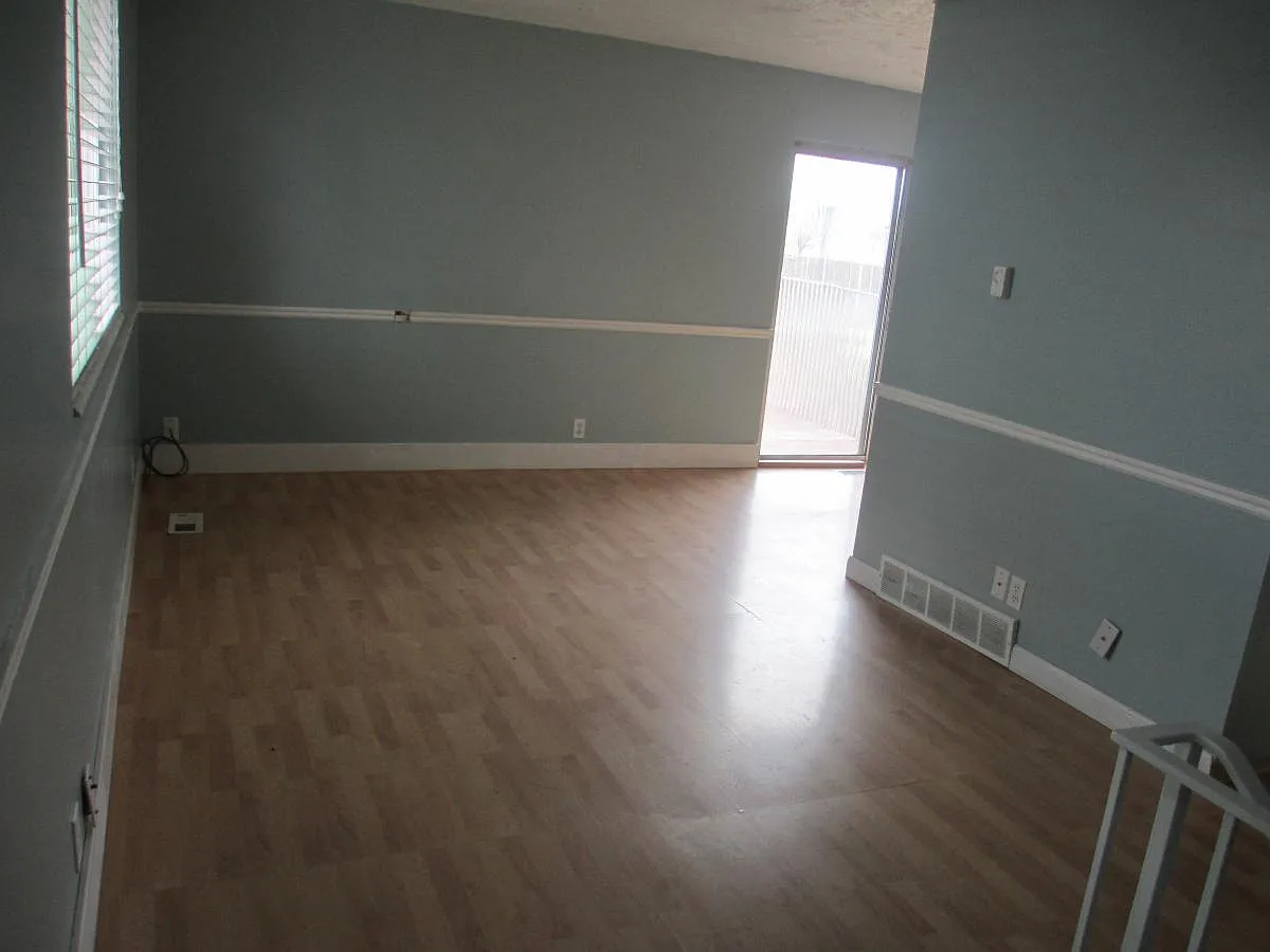2216 W Heatherglen Drive — Photo 3