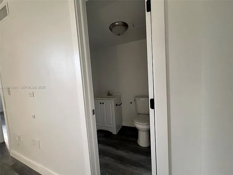 9431 SW 4th St #207 — Photo 8