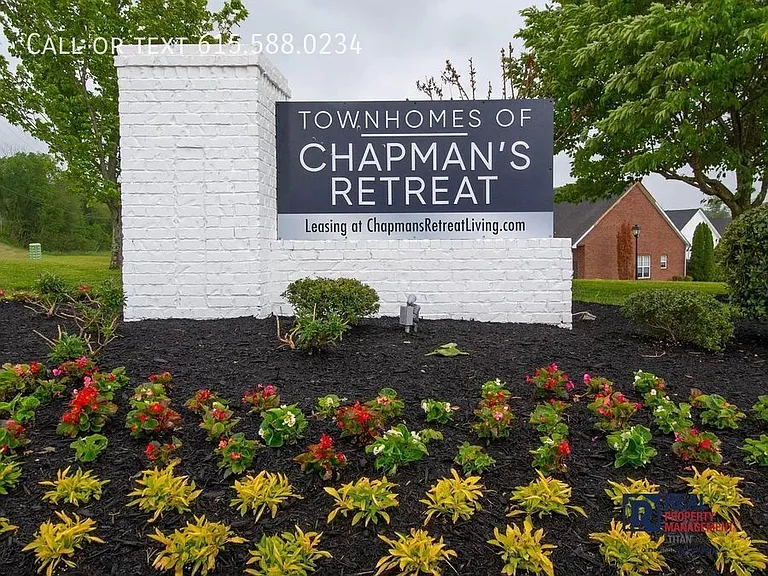 1004 Briggs Ln — Photo 21