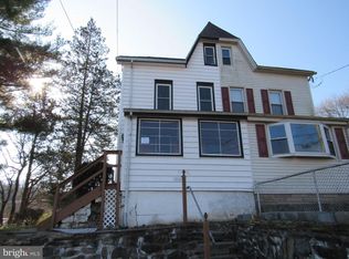 2 Drayton Rd, Aston, PA 19014