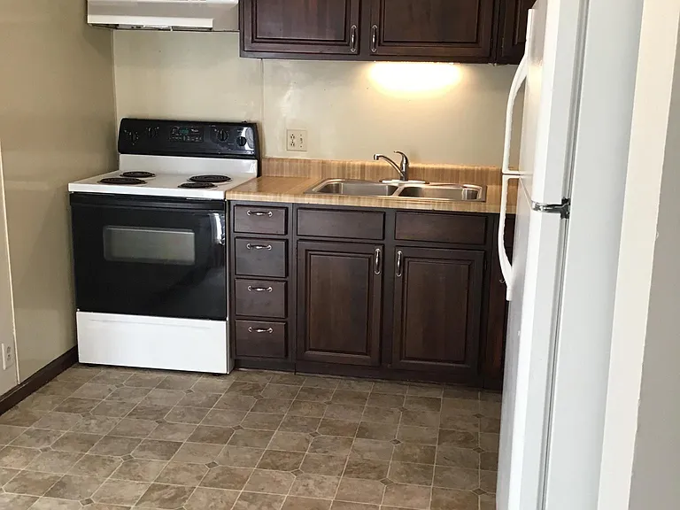 1132 E Ash St #A — Photo 2