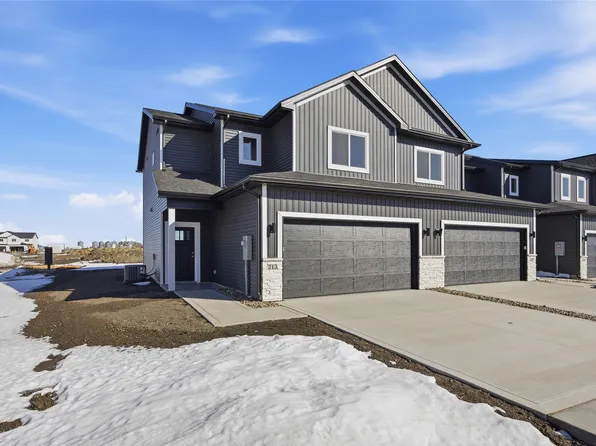 213 NE Doe Pointe Ln, Ankeny, IA 50021