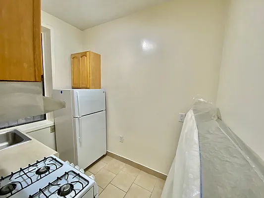 Rented by Crosstown Apartments NYC | media 26