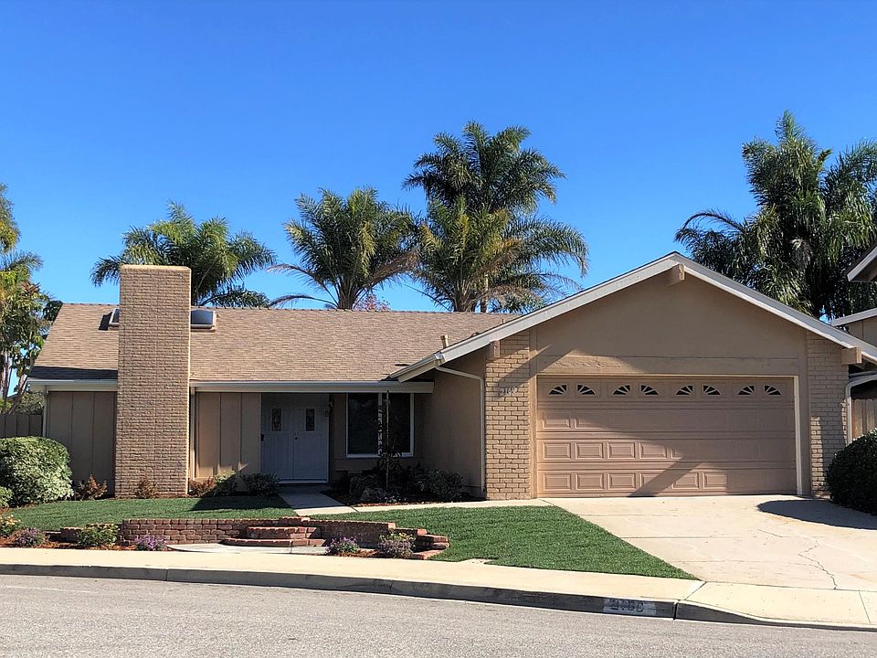 2160 Fayton Ct., Camarillo, CA Backyard & front re landscaped w/ drought resistance plants. Gardener included.