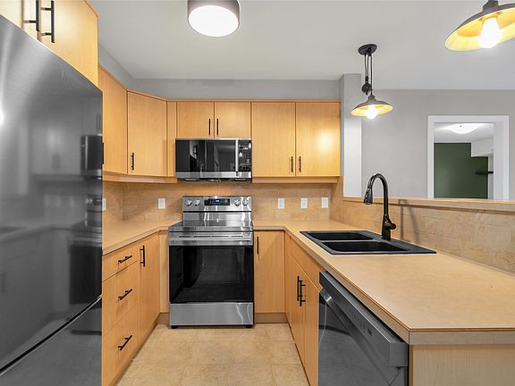 5th image of 325 McIntosh Rd Unit 4105