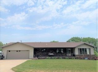 1405 W 5th St, Crofton, NE 68730