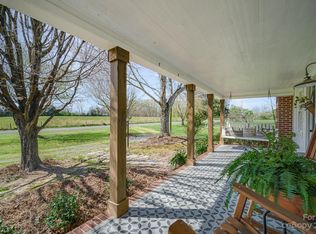 898 Hilltop Rd, Oakboro, NC 28129