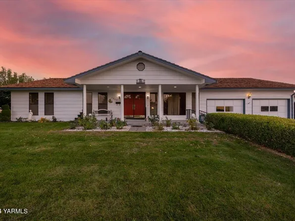 1802 Young St, Grandview, WA 98930