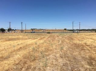 1701 E F St, Oakdale, CA 95361