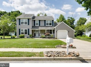 20 Hemlock Dr, Blackwood, NJ 08012