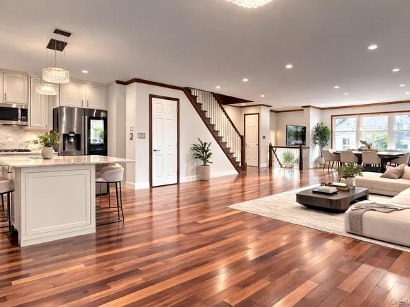 120-19 Ketch Court, College Point, NY 11356