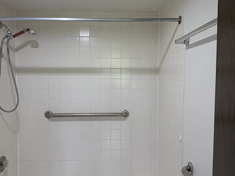 625 Huntington Commons Rd #308 — Photo 13