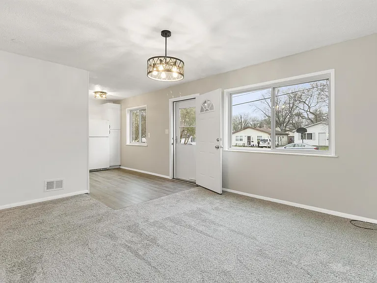 946 Fairview Ave — Photo 18