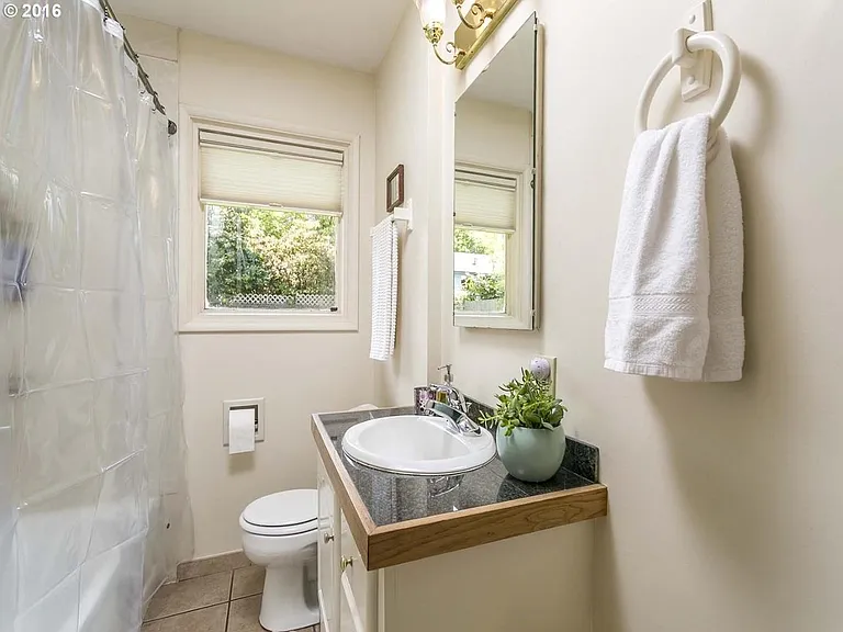 1705 NE 81st Ave — Photo 6
