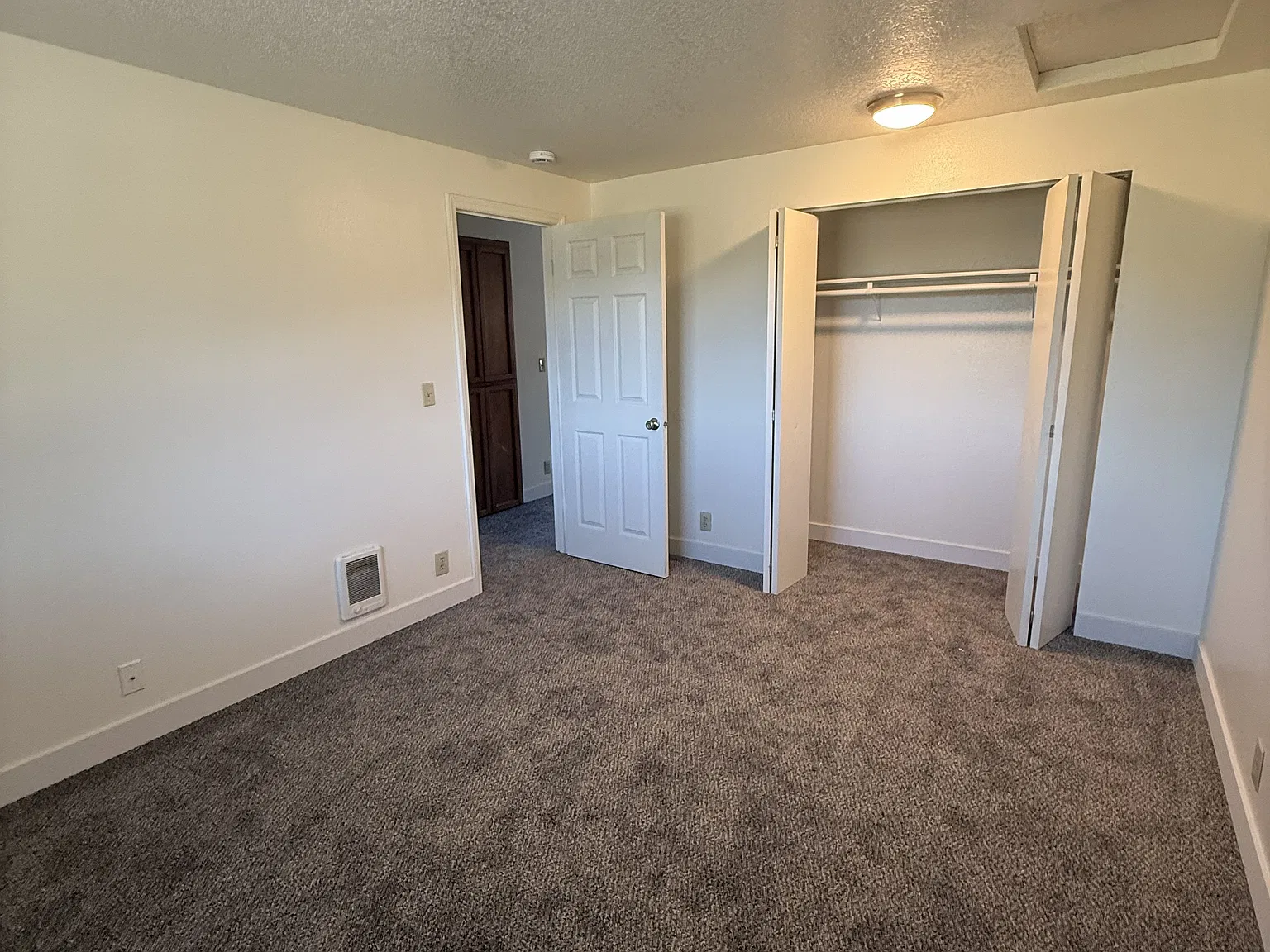 2 bed, 825 sqft, $1,375 — Photo 3