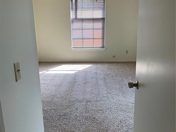5th image of 8604 Countryshire Ln