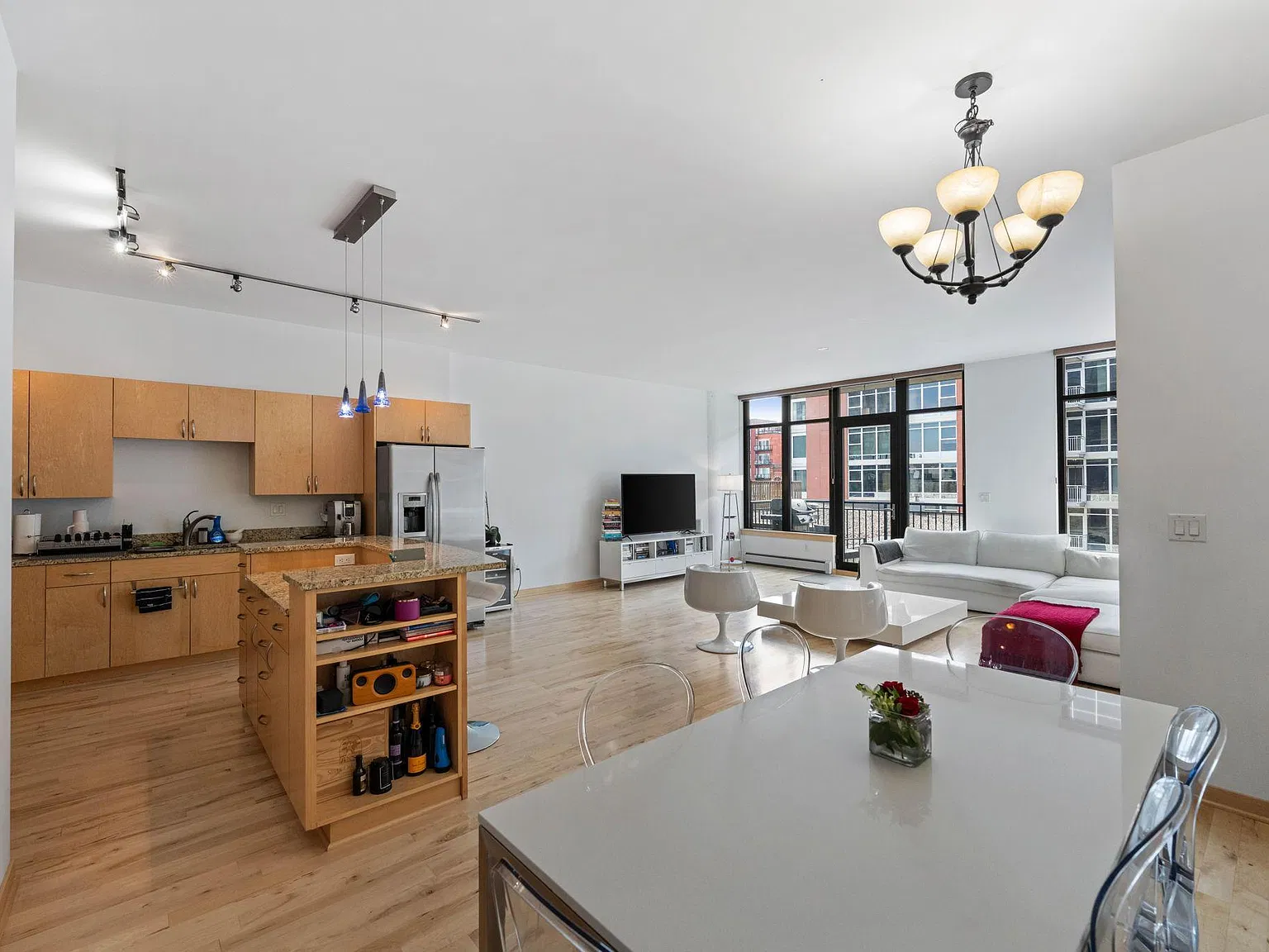 2 bed, 2.0 bath, 1468 sqft, $2,995 — Photo 1