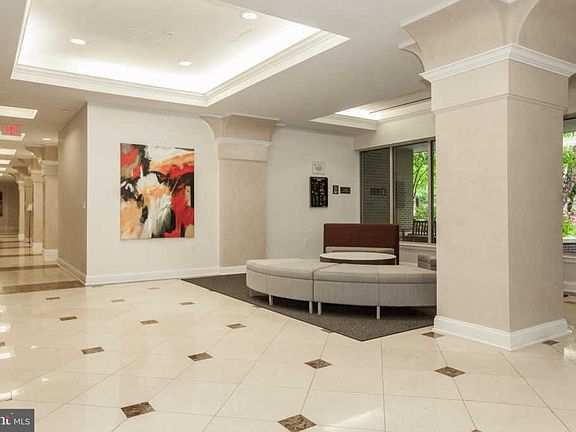 4th image of 513 W Broad St APT 313