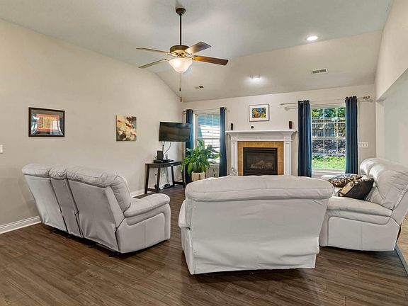 5th image of 4809 Bullhead Ln
