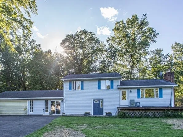 1386 Jewel Bay Rd, Cortland, OH 44410