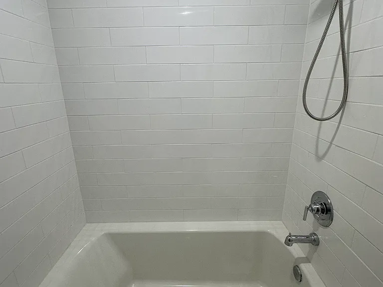 714B 11th Ave E — Photo 9