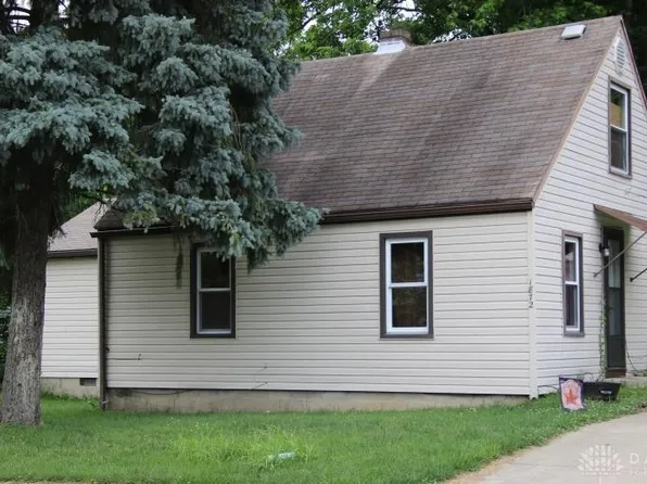 1872 Superior Ave, Fairborn, OH 45324