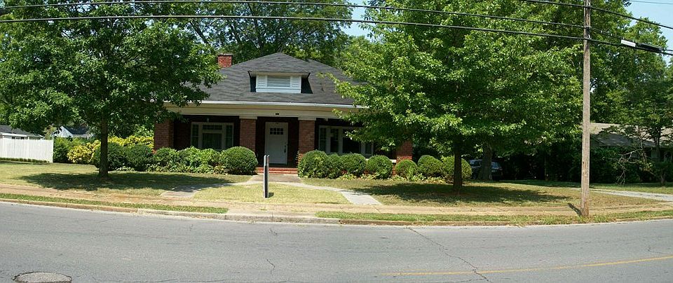 1st image of 211 N College St