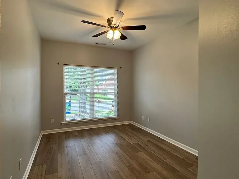 2722 Oxmoor Way — Photo 9