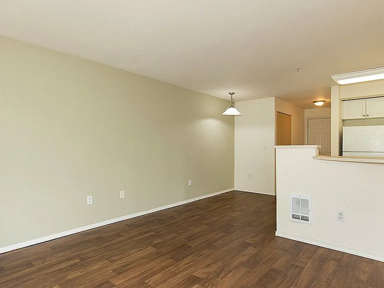 Pickering Place Apartments — Photo 8