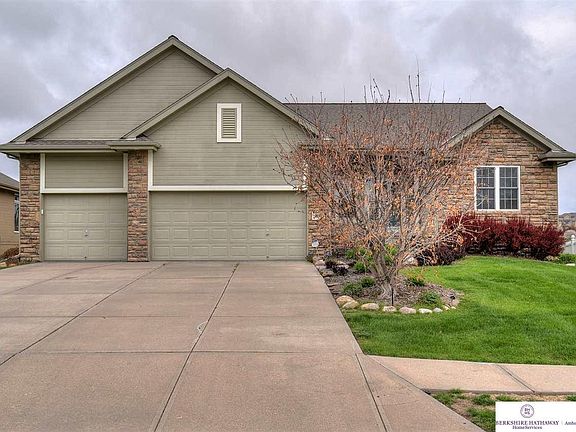 2nd image of 3928 S 184th Ave