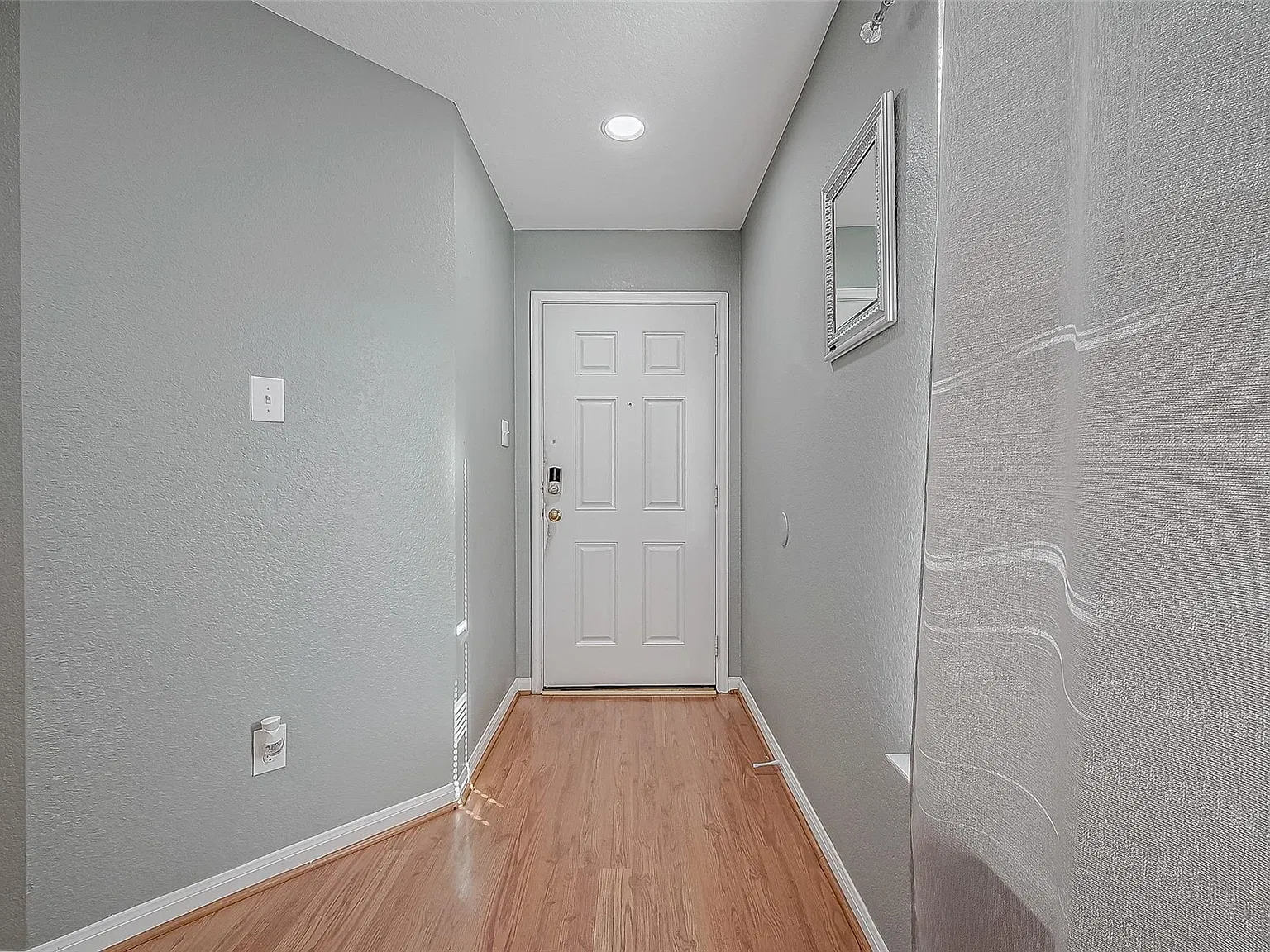 4 bed, 2.0 bath, $2,100 — Photo 3