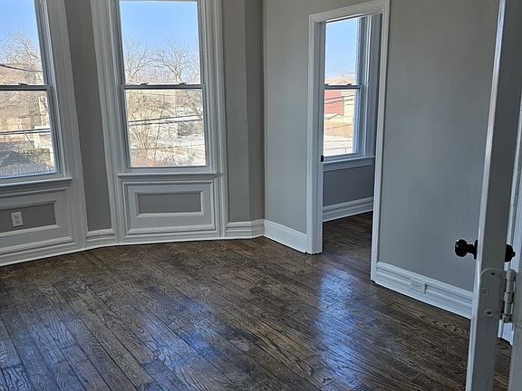 4th image of 408 S 11th St Floor 2