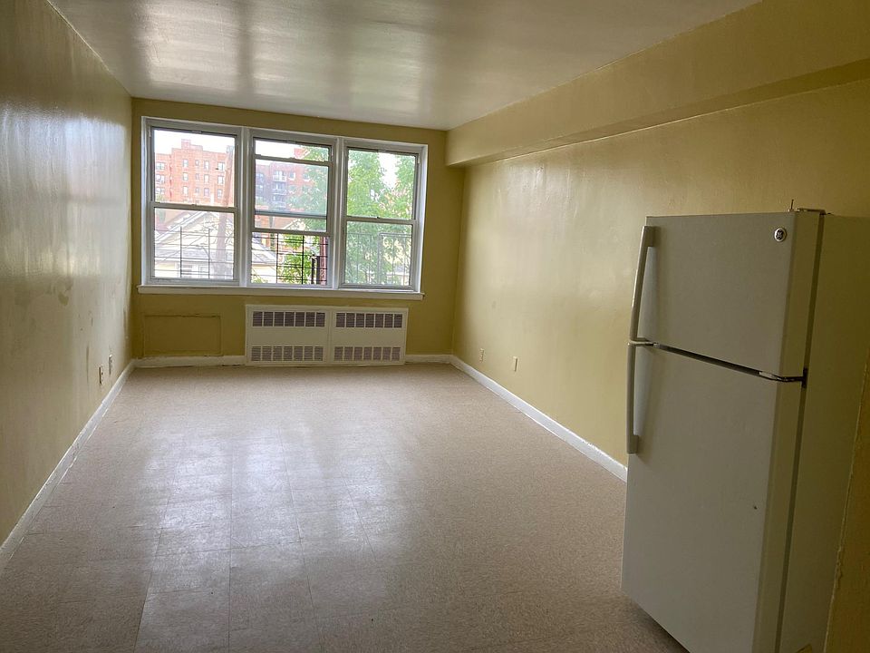 1st image of 8822 172nd St APT C2