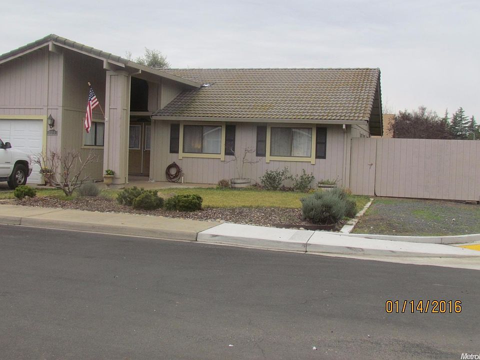 1st image of 890 River Bluff Ct