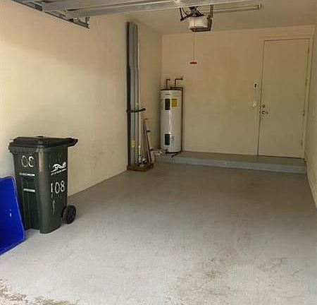 5th image of 108 E Astor Cir