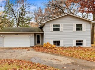 26406 Finley Ave, Wyoming, MN 55092