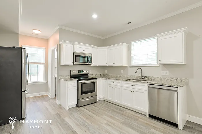 503 E Cloninger St — Photo 7