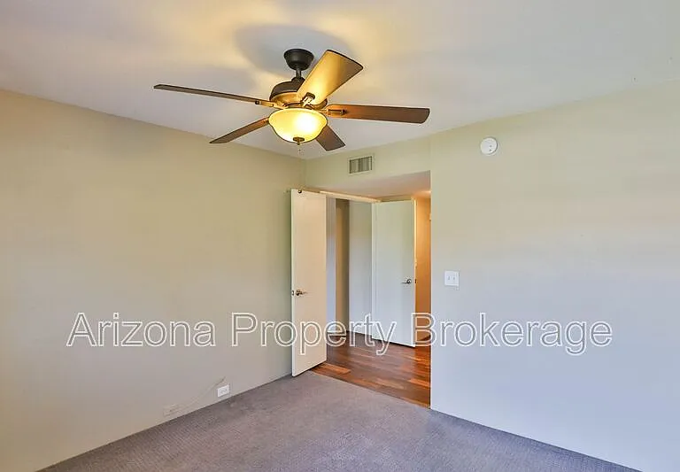 7557 N Dreamy Draw Dr #212 — Photo 16